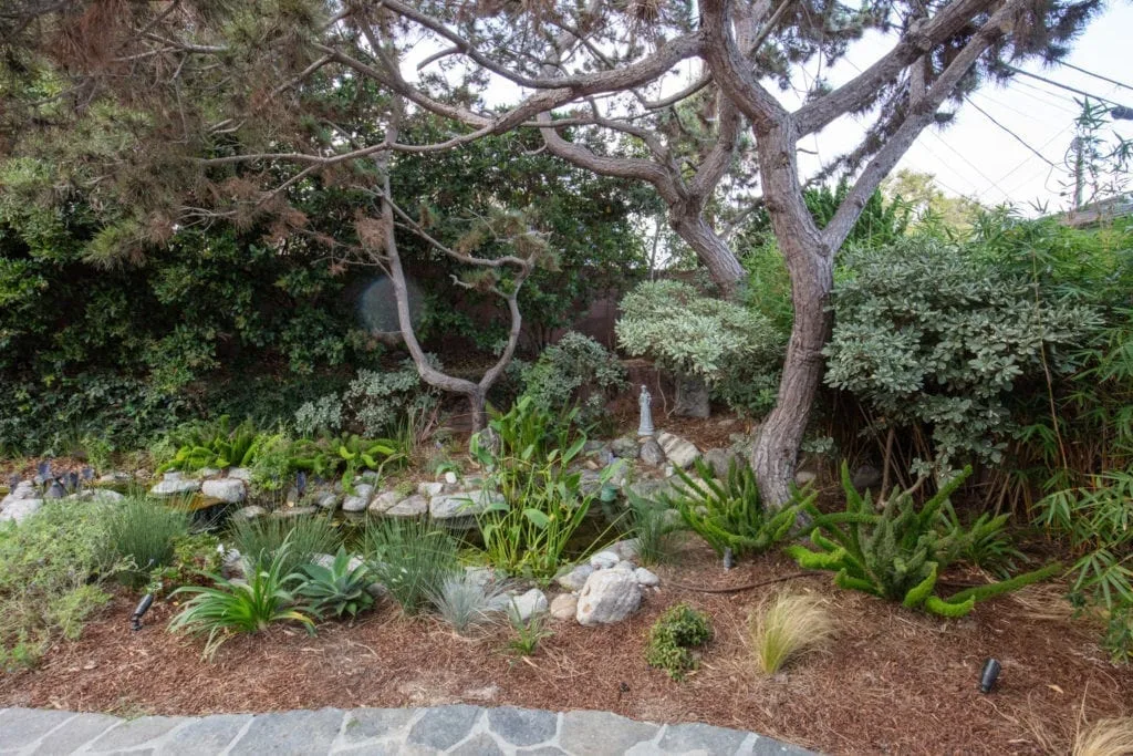 backyard herb garden ideas